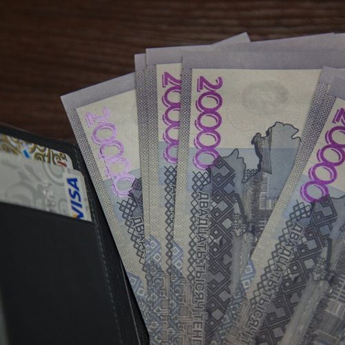 Минимальная зарплата в Казахстане с 1 января 2022 года